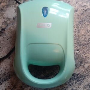 Dash Pocket Sandwich Maker